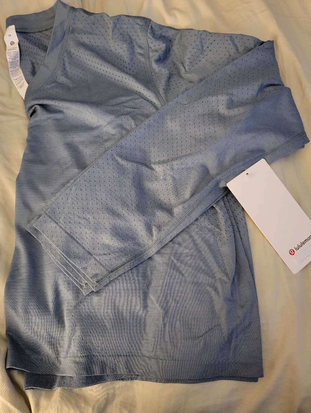 lululemon light blue Swiftly Open-Hole V-Neck Long Sleeve